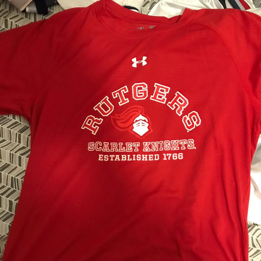 RUTGERS SCARLET KNIGHT UNDER ARMOUR DRY FIT NWOT